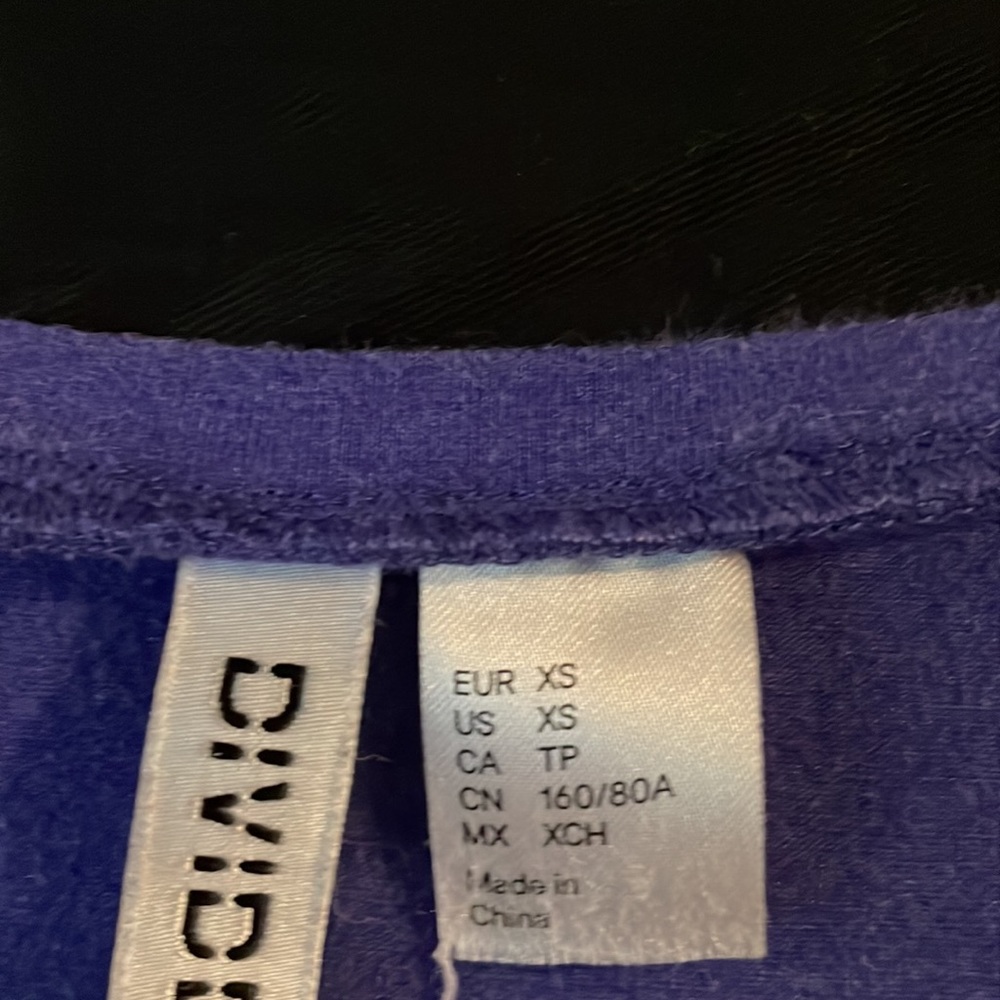 Tee - Picture 4 of 5